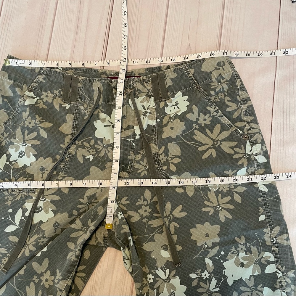 Y2K Gloria Vanderbilt Ripstop Floral Capri Pants Women’s 14 Green Utility Sporty - Picture 13 of 16